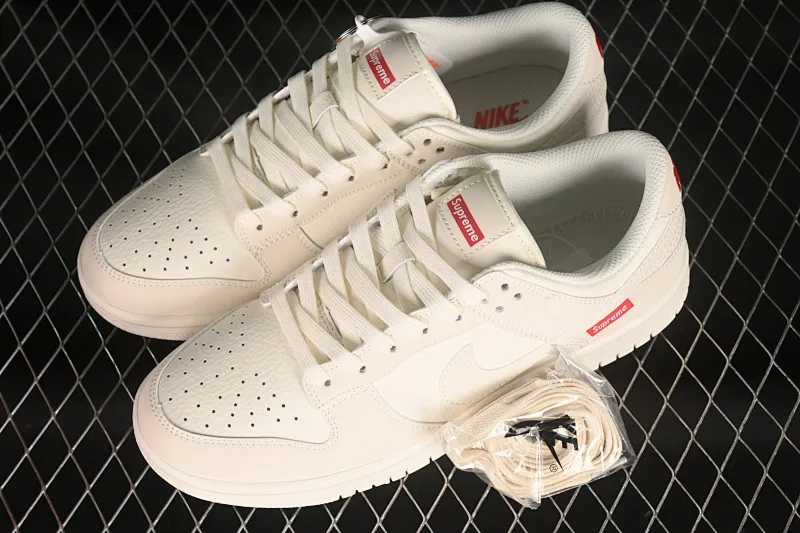 All Categories Nk SB Dunk Series Nk SB Dunk Low Low-top sneakers Supreme x Nk Dunk Low joint model-beige SB low-top casual sneakers FC1688-146